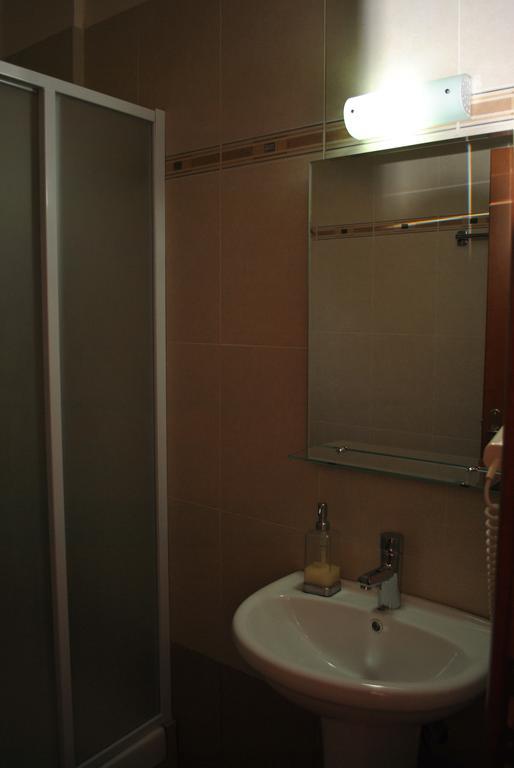 Iliothea Hotel Náuplia Quarto foto